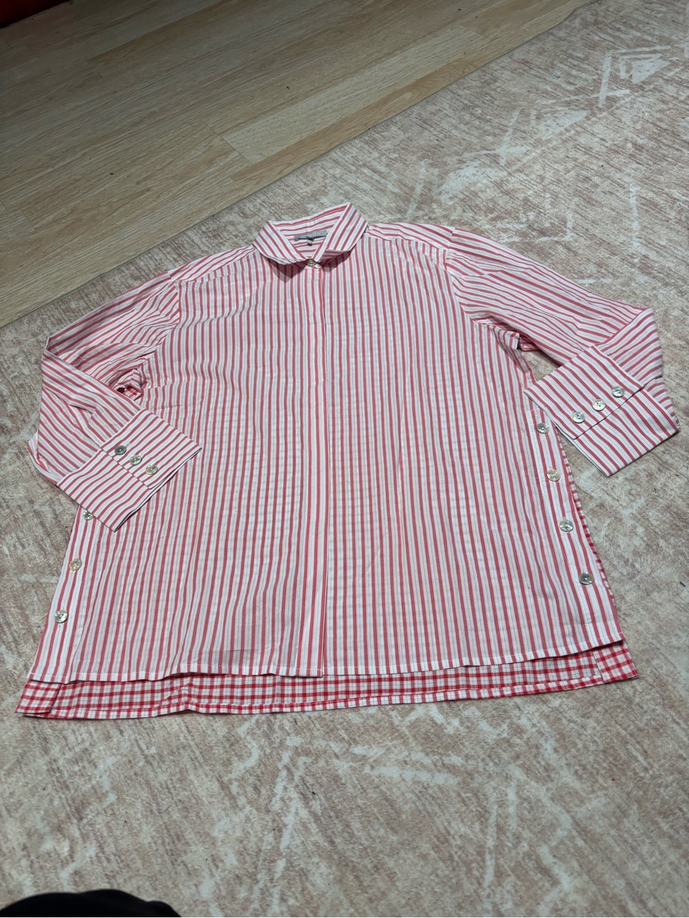 Hinson wu  red and white mixed-pattern button-up Large